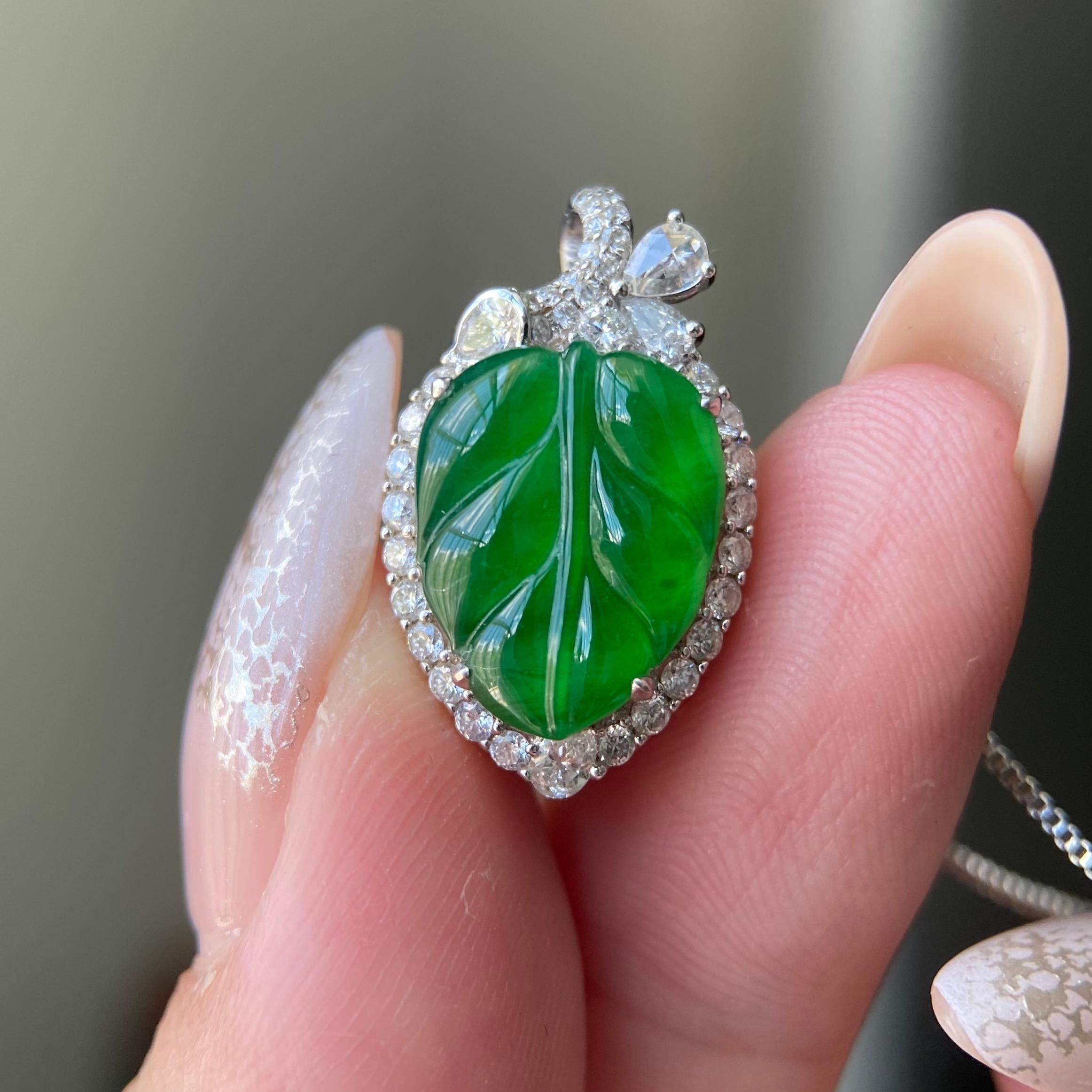 18k金钻镶冰种阳绿玉叶吊坠（yc209950）