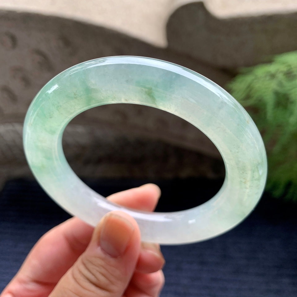 糯冰种飘花圆条手镯（56mm）（yc100705）