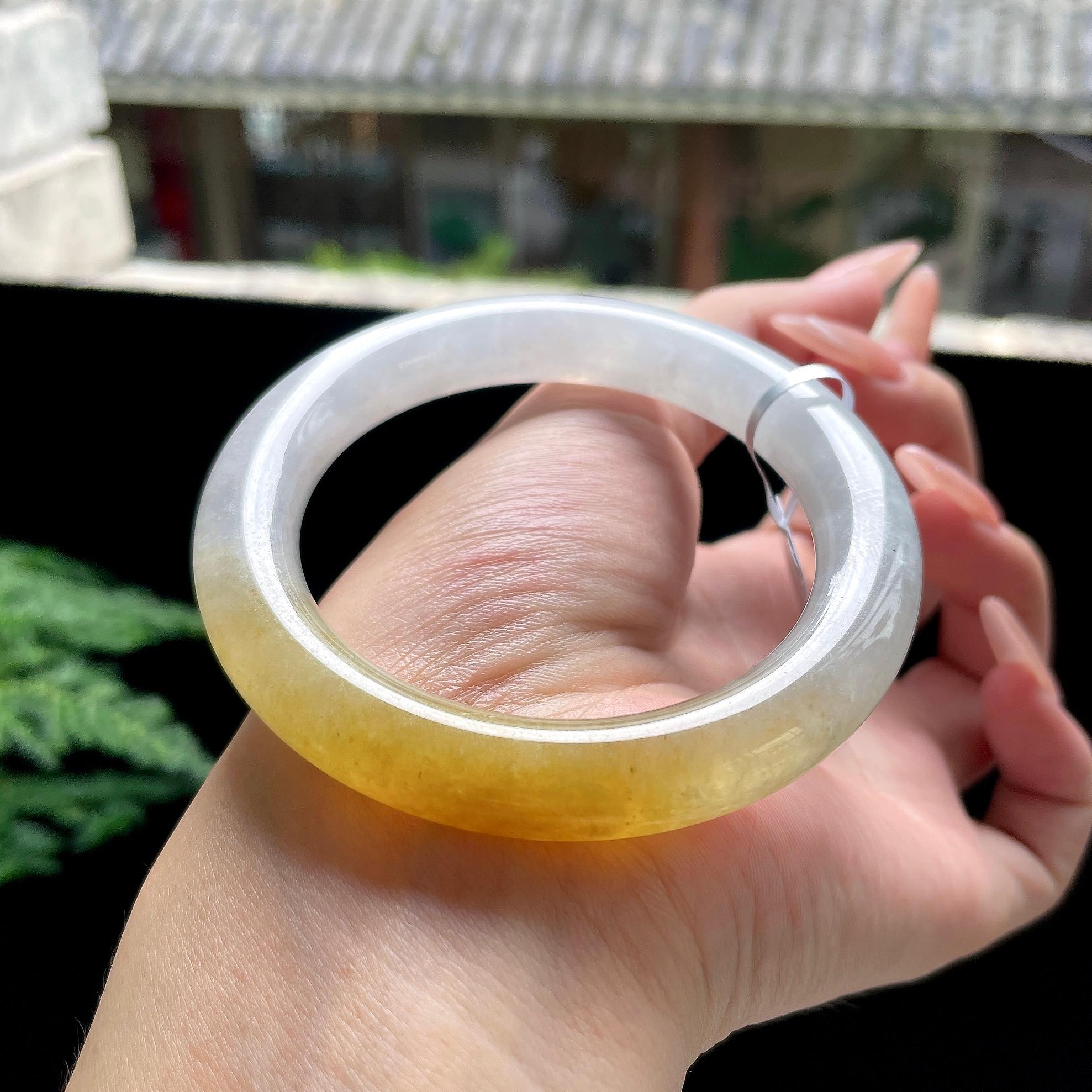糯冰种黄翡圆条 54.5圈口 天然缅甸A货翡翠（yc527795）