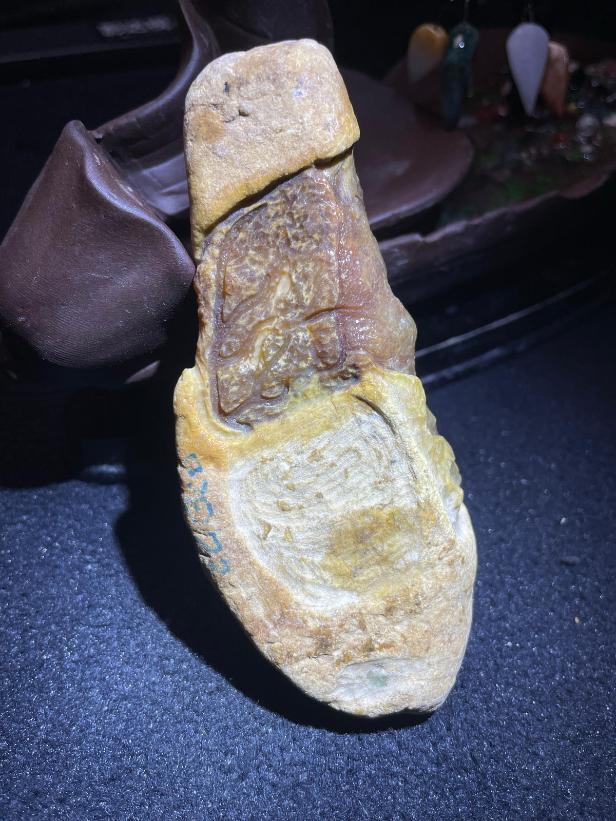 大马坎开窗冰黄翡（巧雕料）（yc703098）