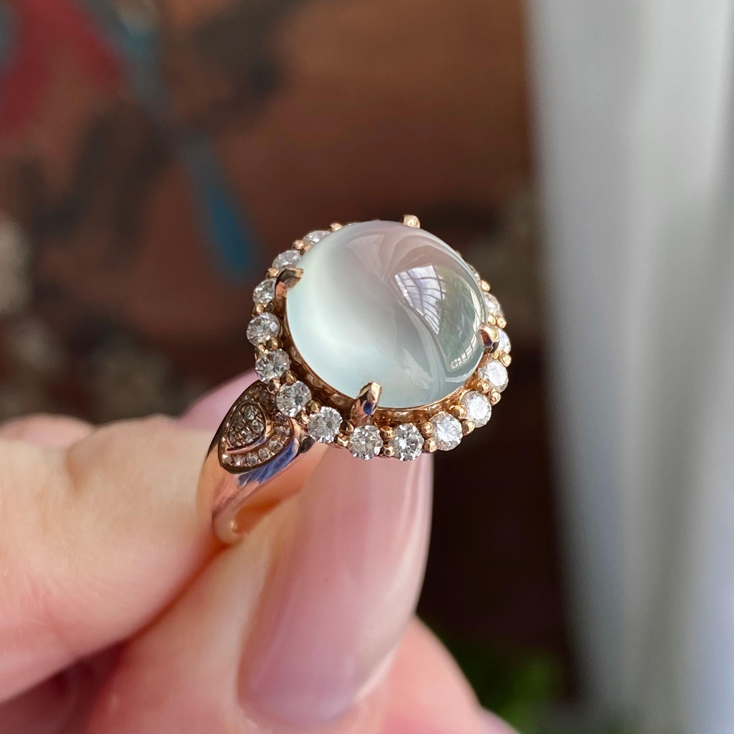 18k金钻镶冰玻种白月光蛋面戒指（yc235117）