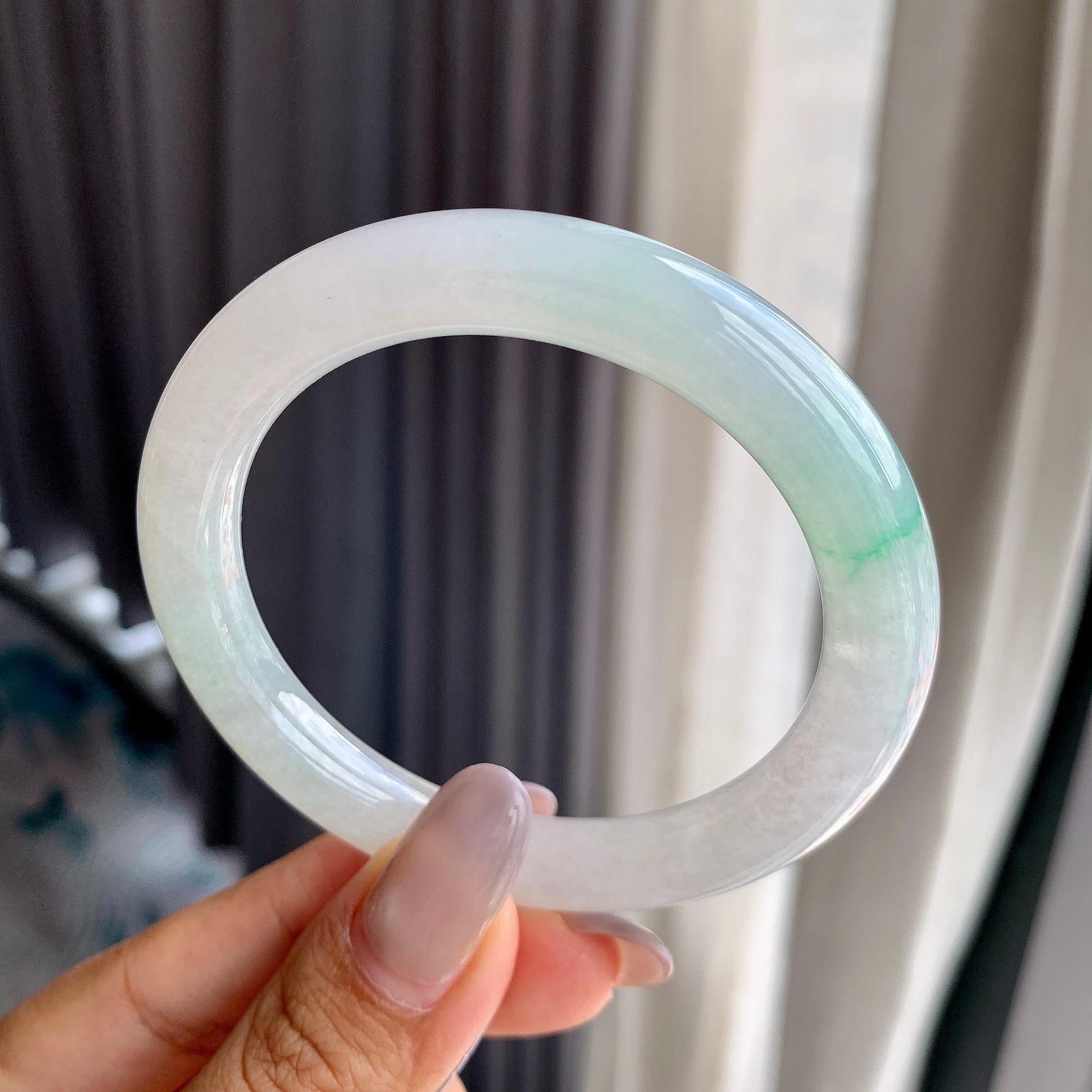 细糯种飘绿圆条手镯（54.5mm）（yc175909）