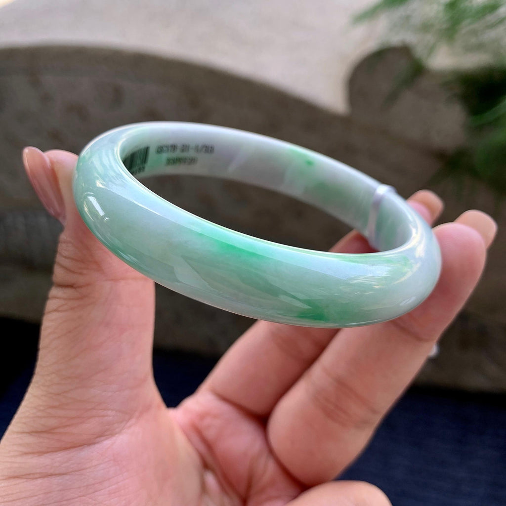 大圈口 细糯种淡紫底飘翠绿正圈平安镯 58圈口 天然缅甸A货翡翠（yc502585）
