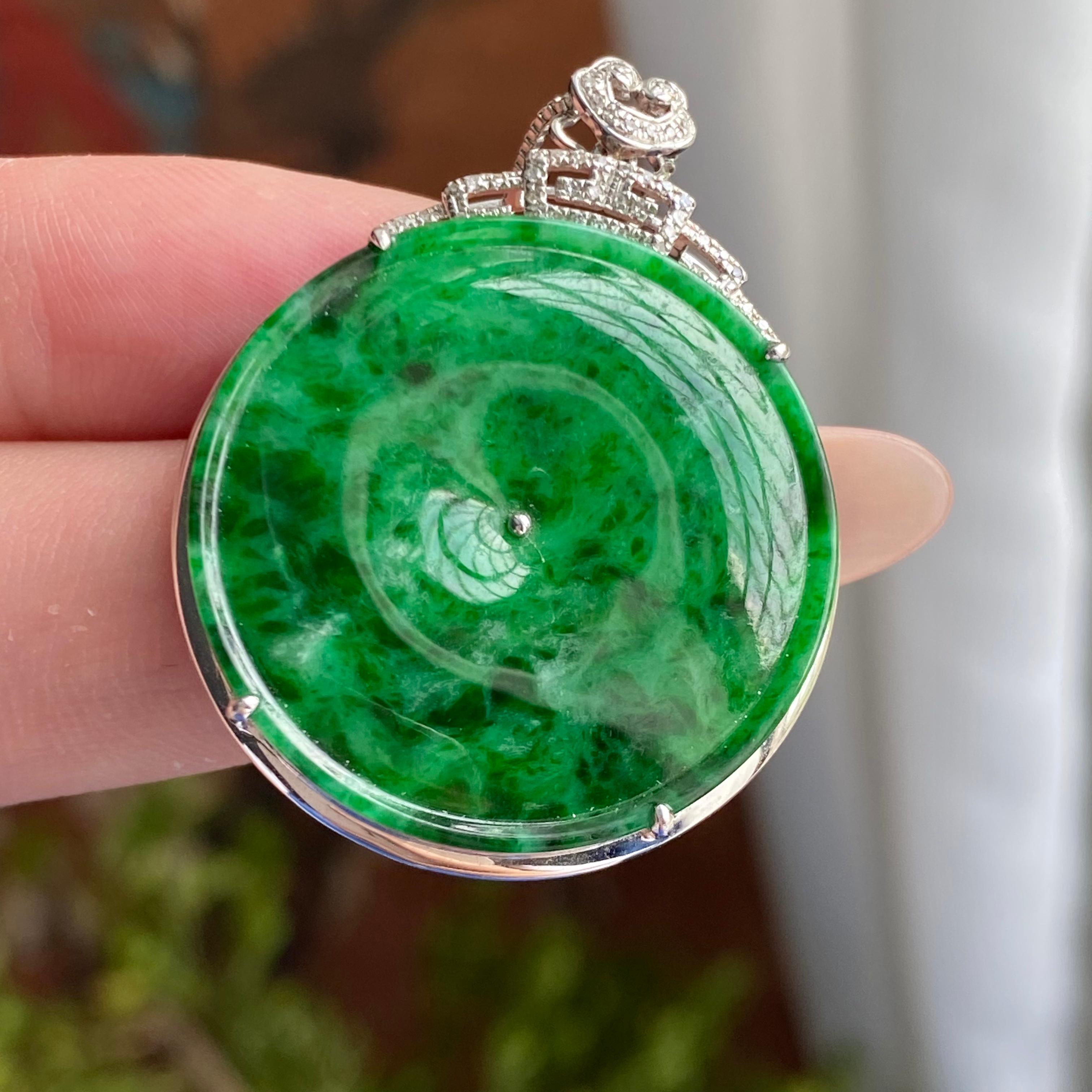 18k金钻镶细糯种阳绿圆牌吊坠（yc235108）