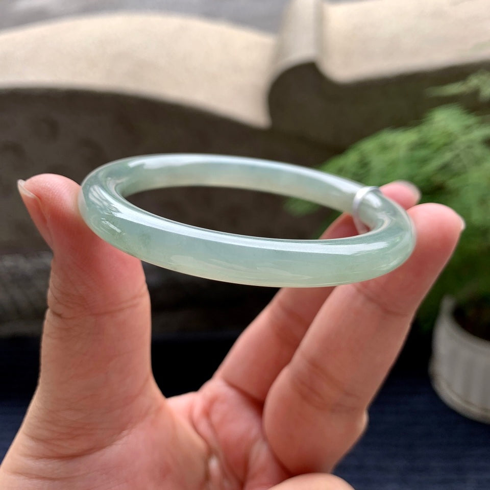 糯冰种淡晴底圆条手镯（54mm）（yc101282）