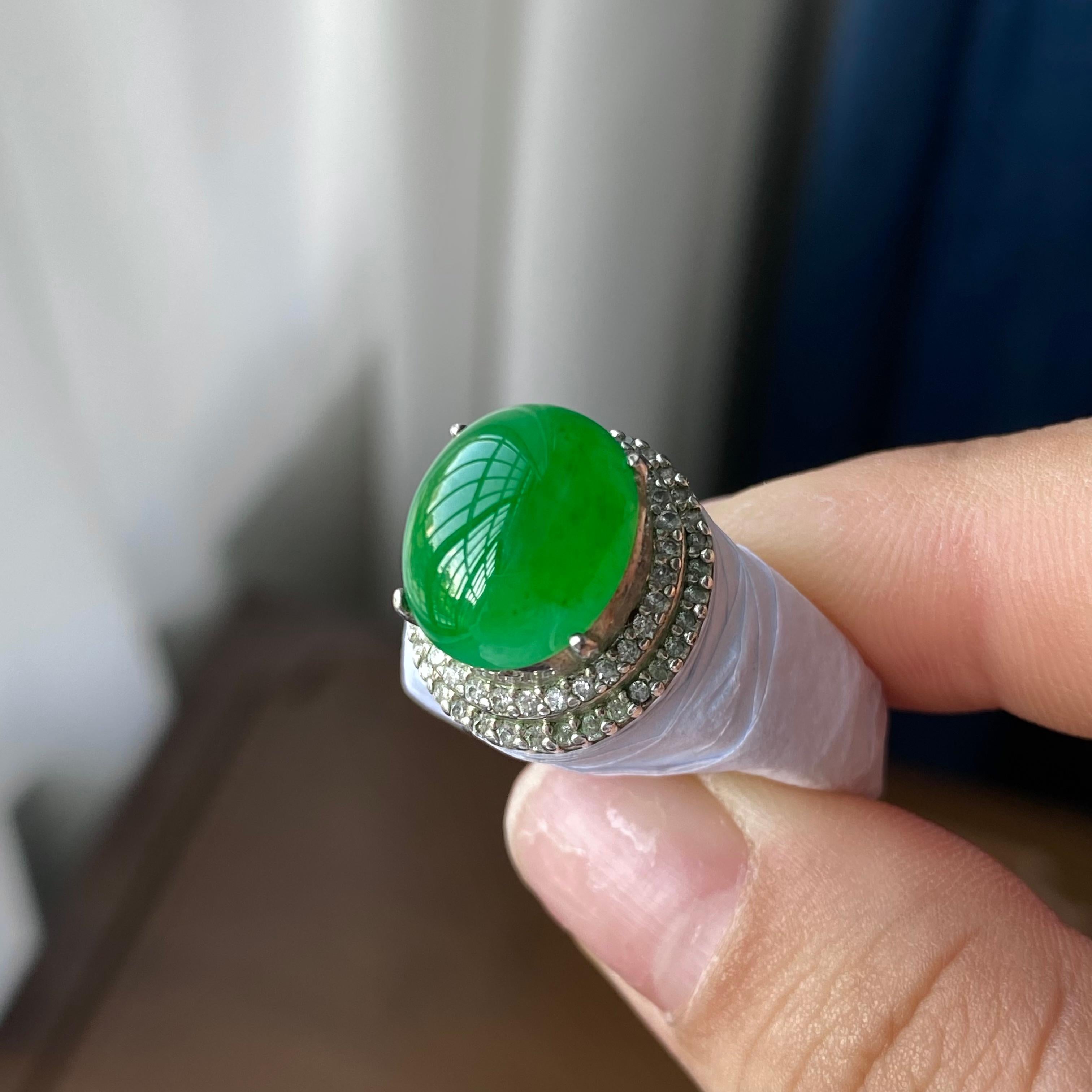 糯冰种满绿蛋面裸石（yc303866）