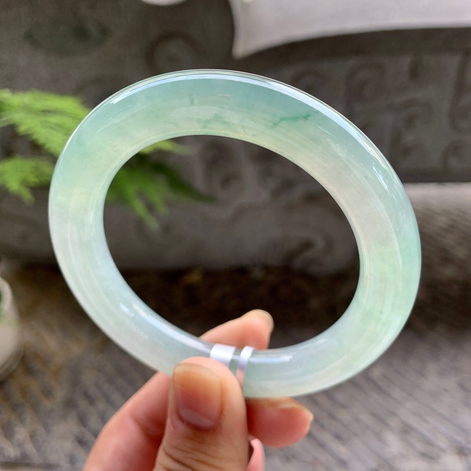 糯冰晴水飘花圆条手镯（55.7mm）（yc017270）