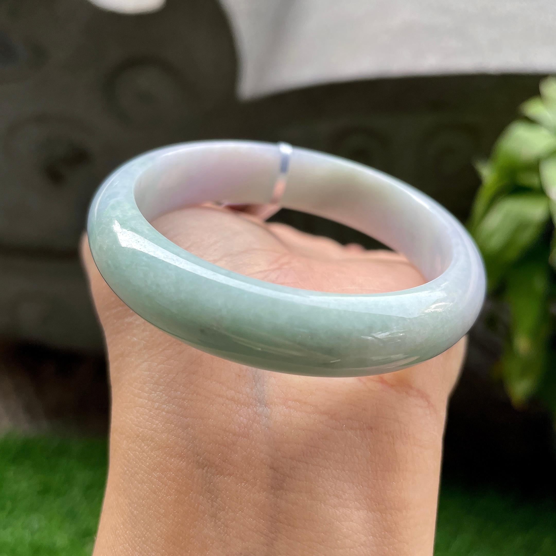 小圈口  细糯种淡春彩正圈平安镯52.6圈  天然缅甸A货翡翠（yc312554）