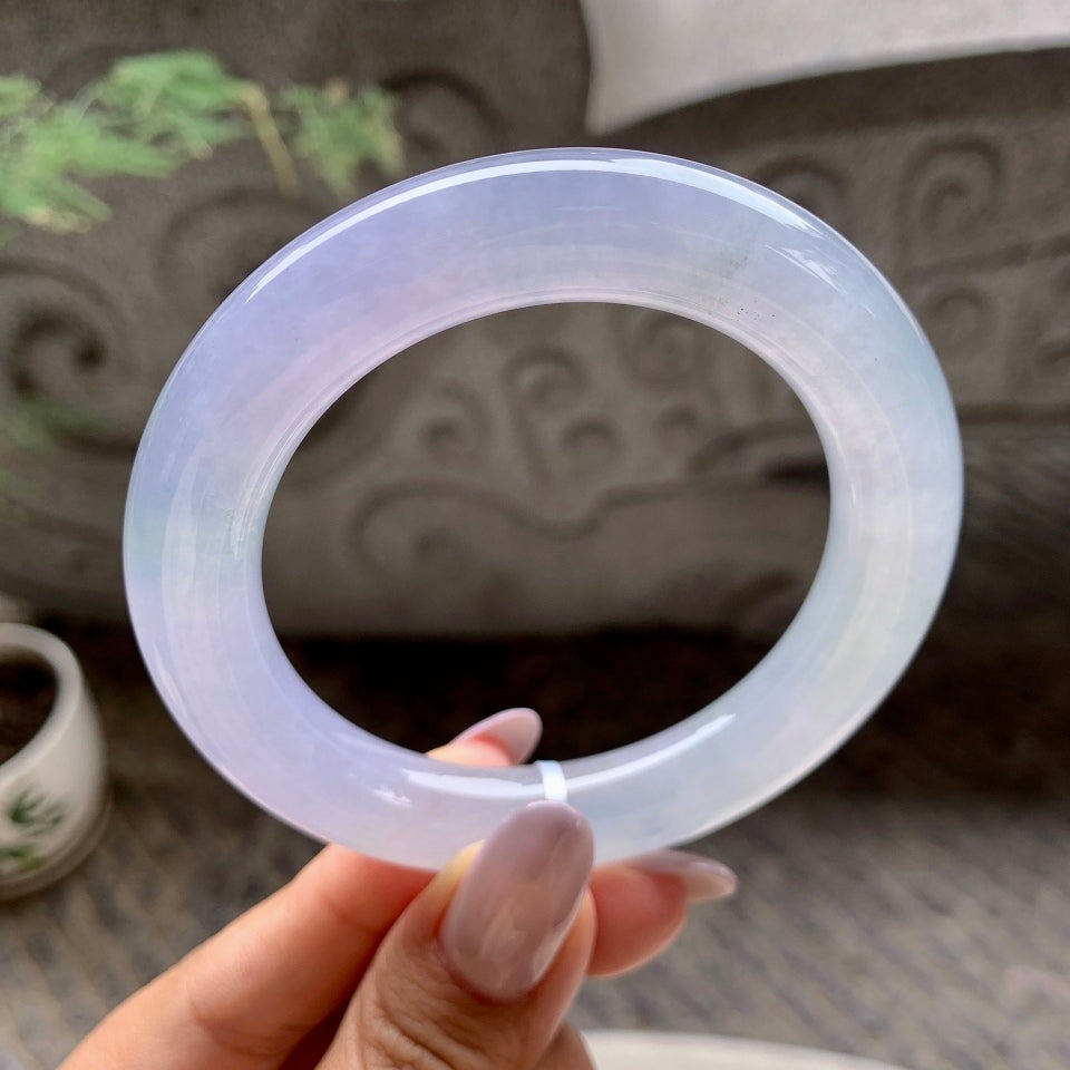 糯冰种春彩圆条手镯（55.5mm）（yc113947）