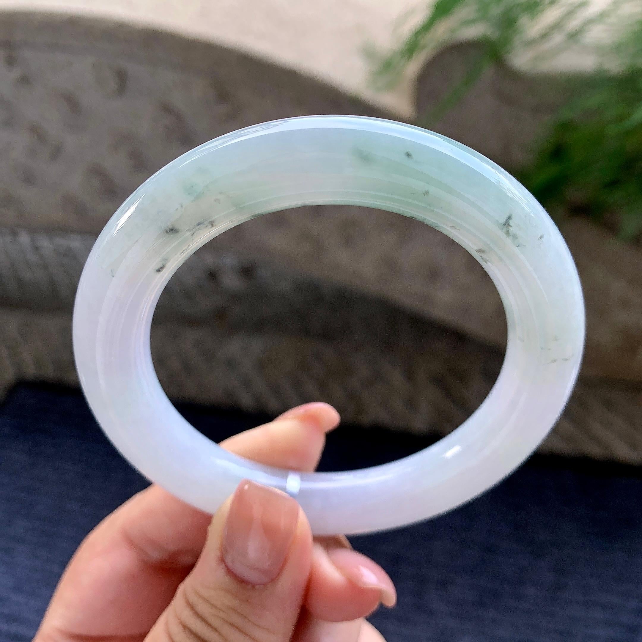 细糯种飘蓝花圆条手镯 56.7圈口 天然缅甸A货翡翠（yc524435）