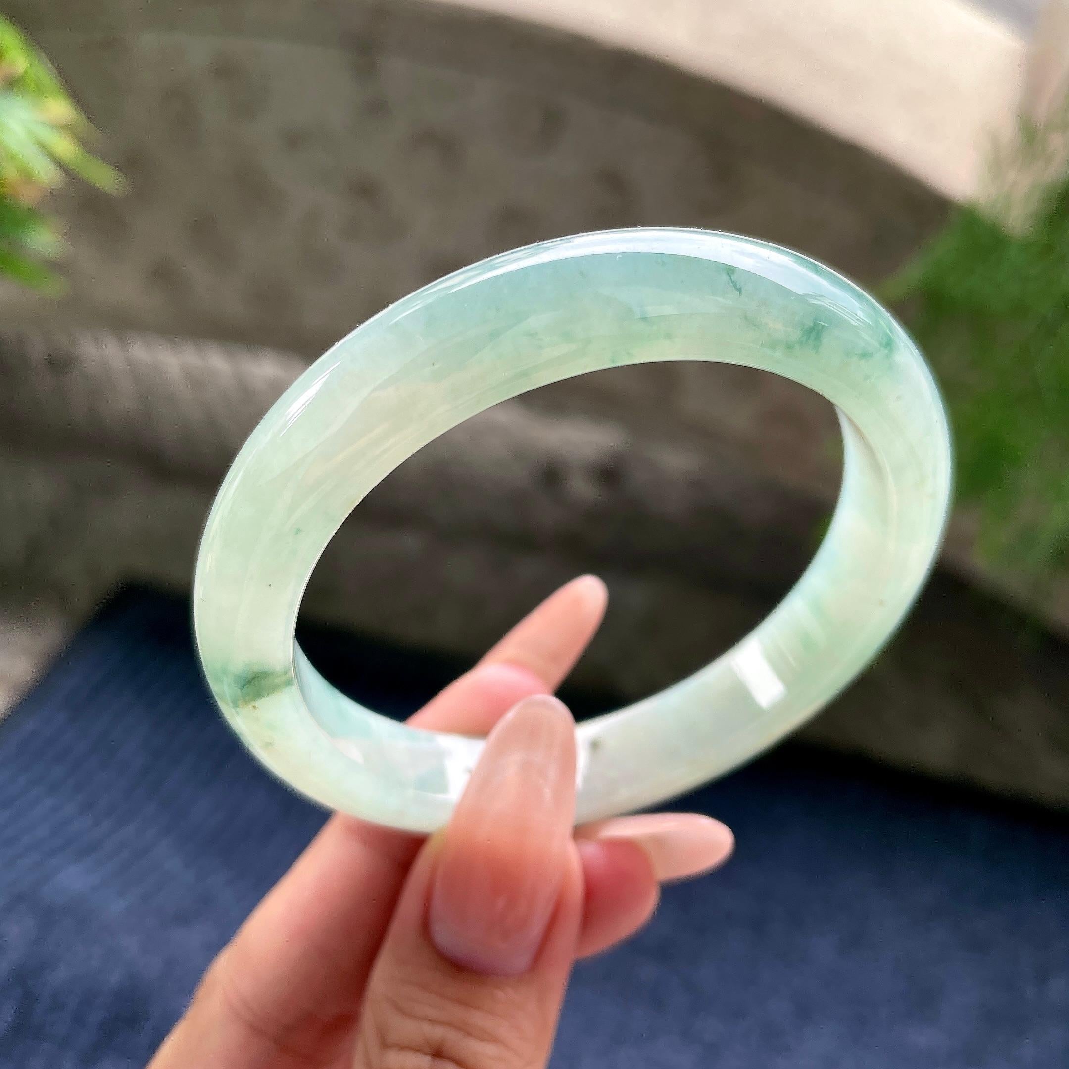 细糯种晴底飘花正圈平安镯 56圈口 天然缅甸A货翡翠（yc530784）