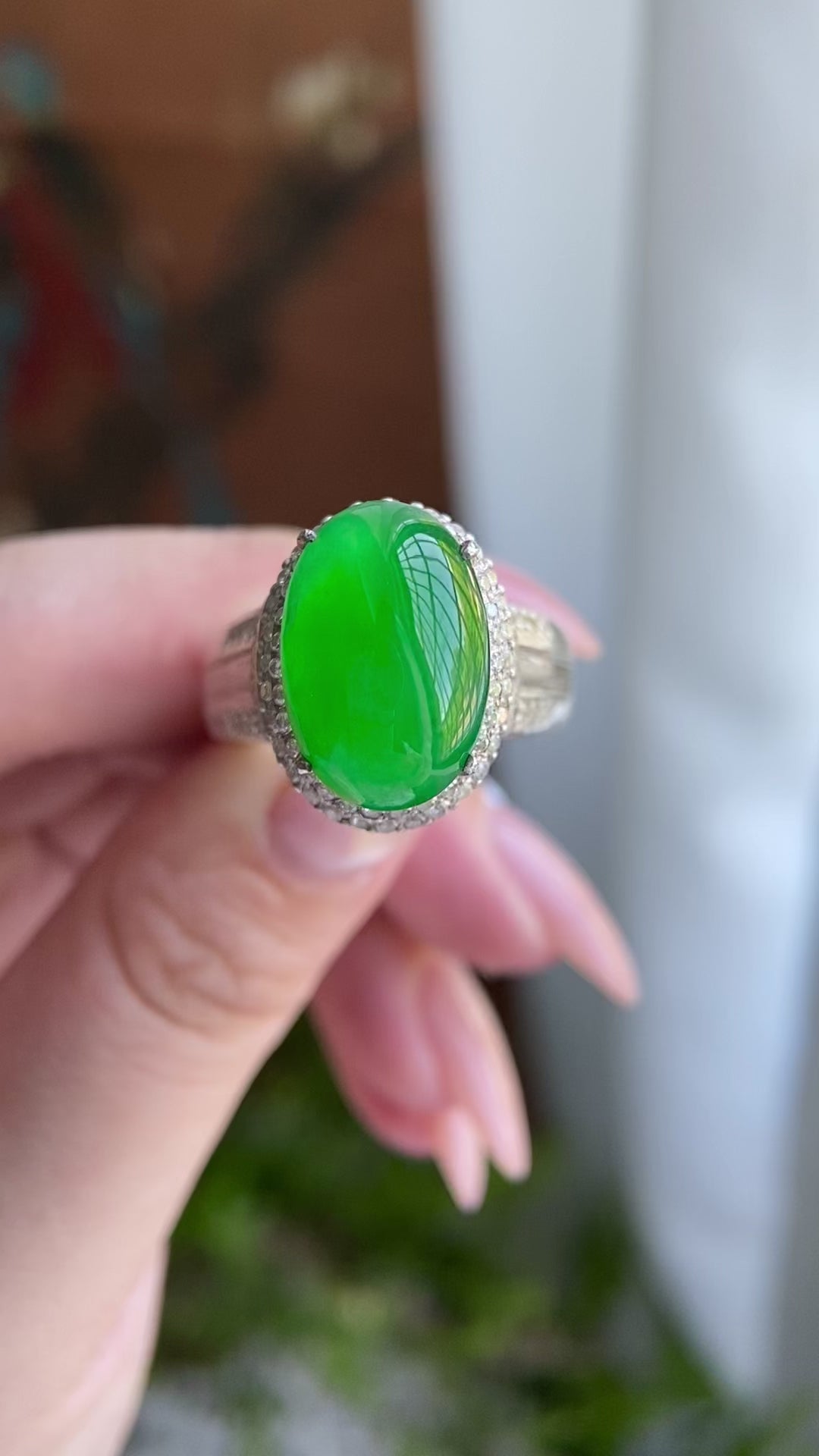 冰种阳绿椭圆戒面裸石（yc234252）