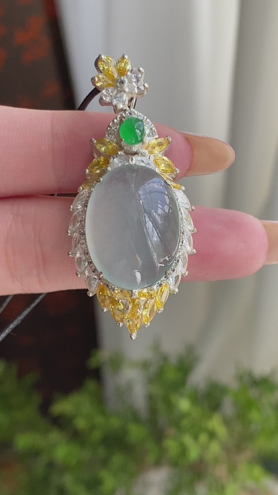 冰种淡晴底鸽子蛋吊坠裸石（yc225952）