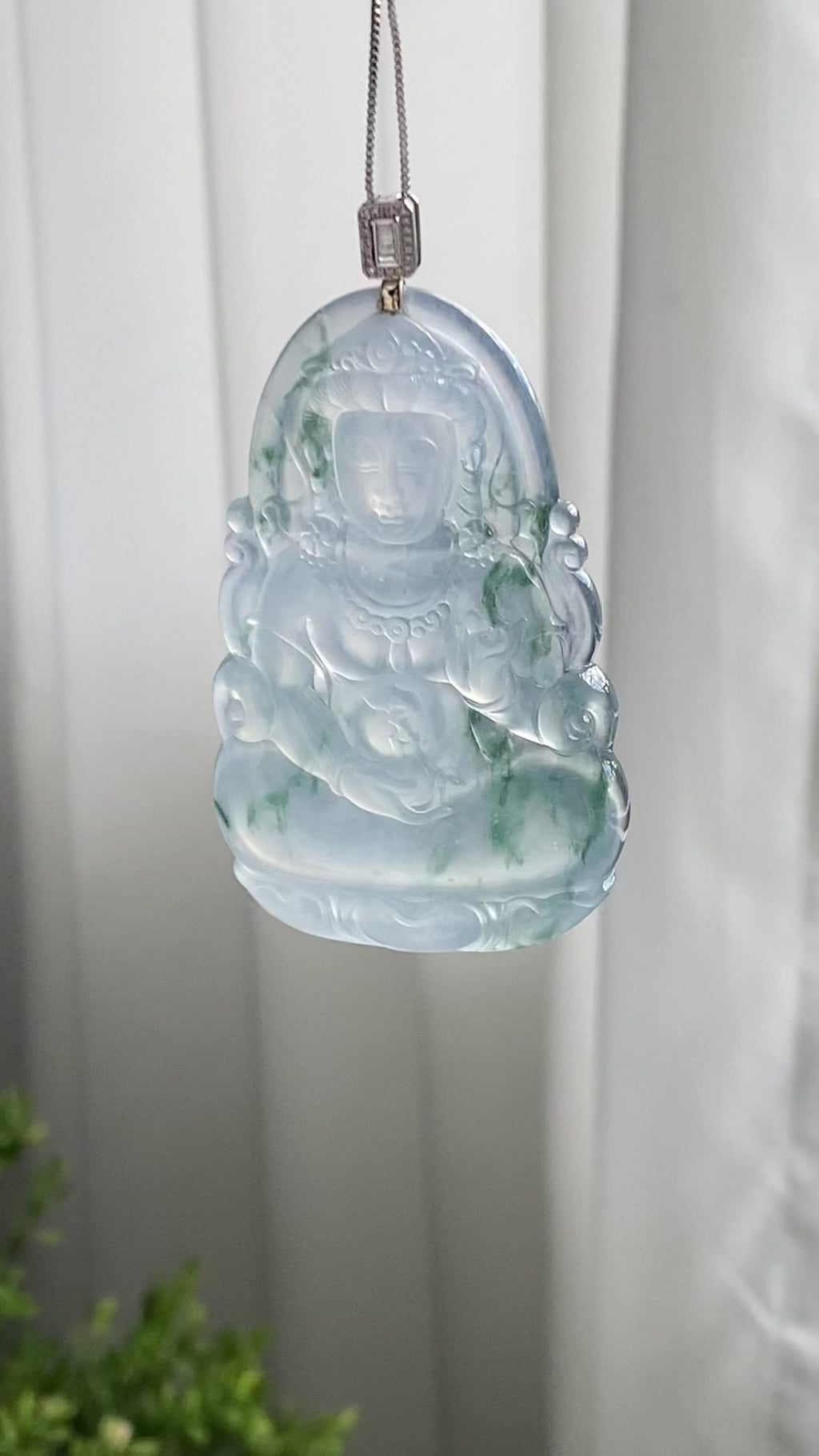 18k金钻镶冰种飘花观音吊坠（yc214689）