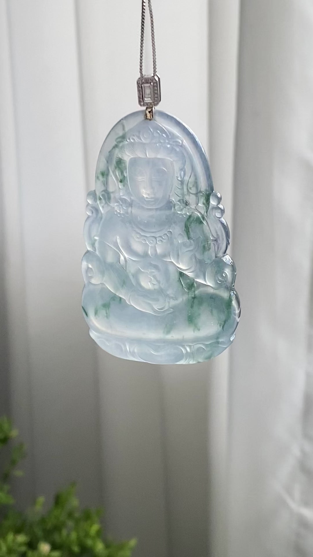 18k金钻镶冰种飘花观音吊坠（yc214689）