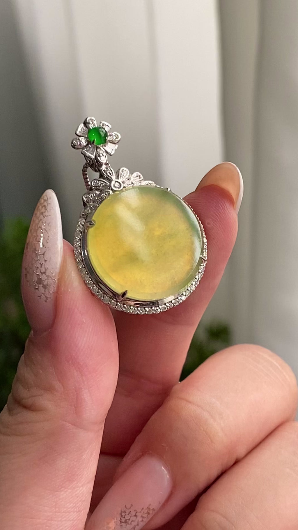 18k金钻镶冰种黄翡圆牌吊坠（yc206764）