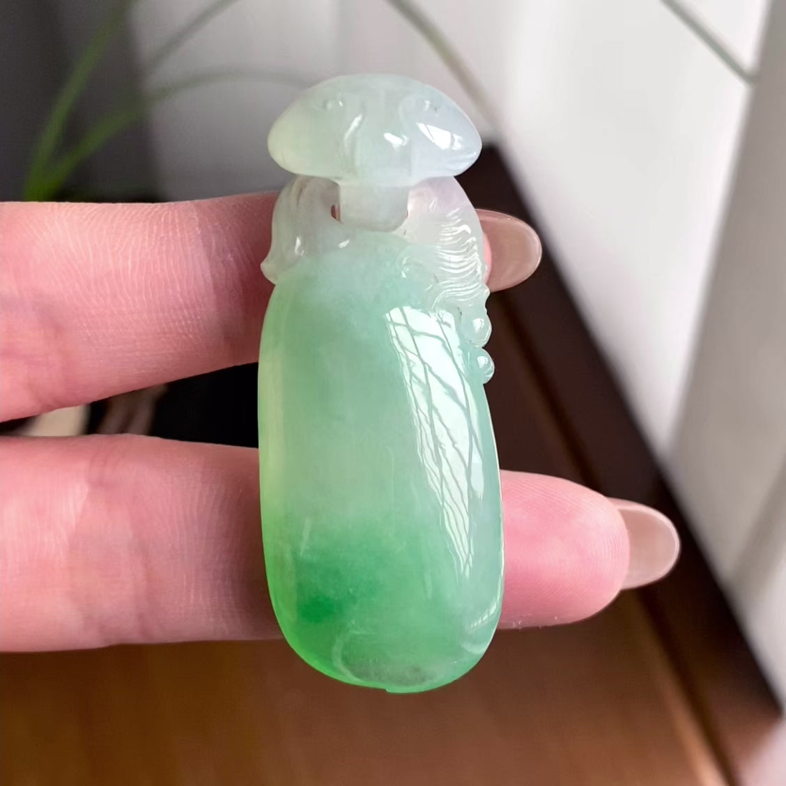 糯冰种飘花如意锁吊坠（yc260822）