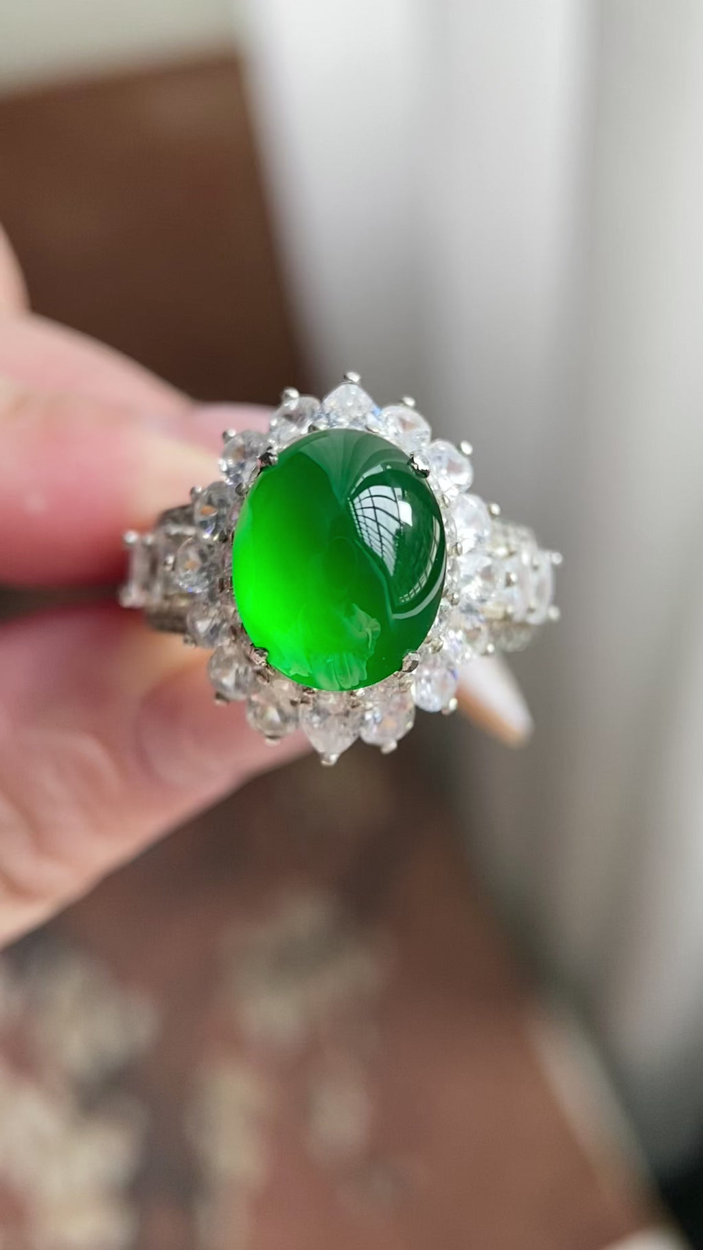 冰玻种帝王绿蛋面裸石（yc223611）