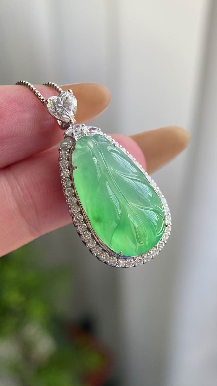 18k金钻镶冰种飘花玉叶吊坠（yc217131）