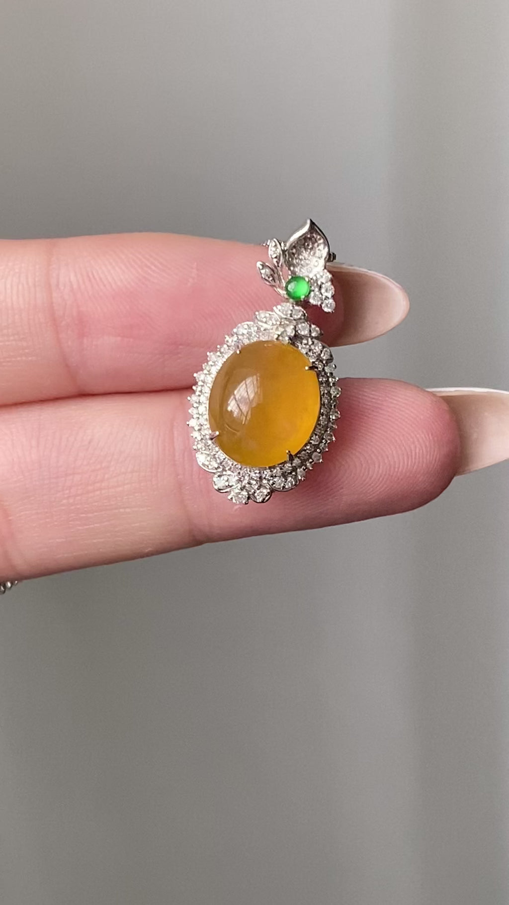 18k金钻镶冰种黄翡蛋面吊坠（yc204916）