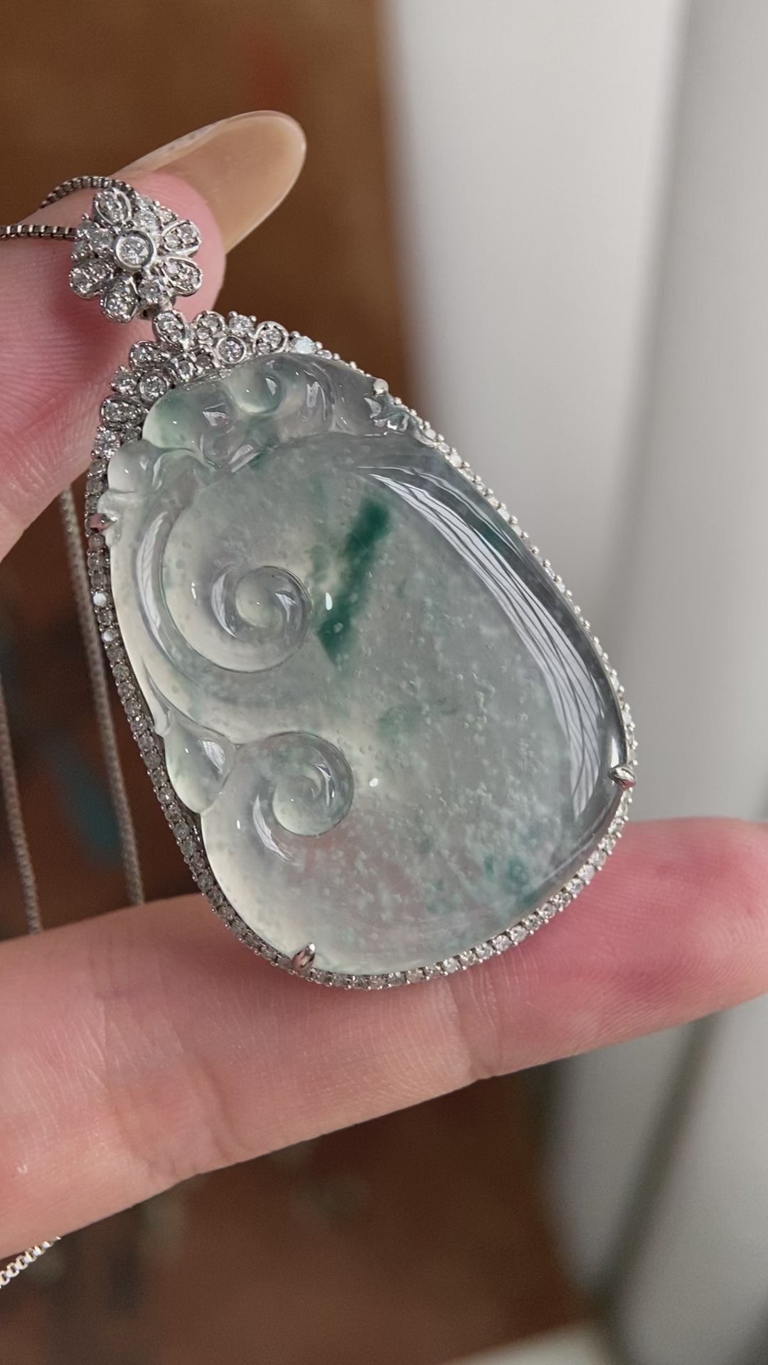 18k金钻镶冰种雪花棉飘花如意吊坠（yc223928）