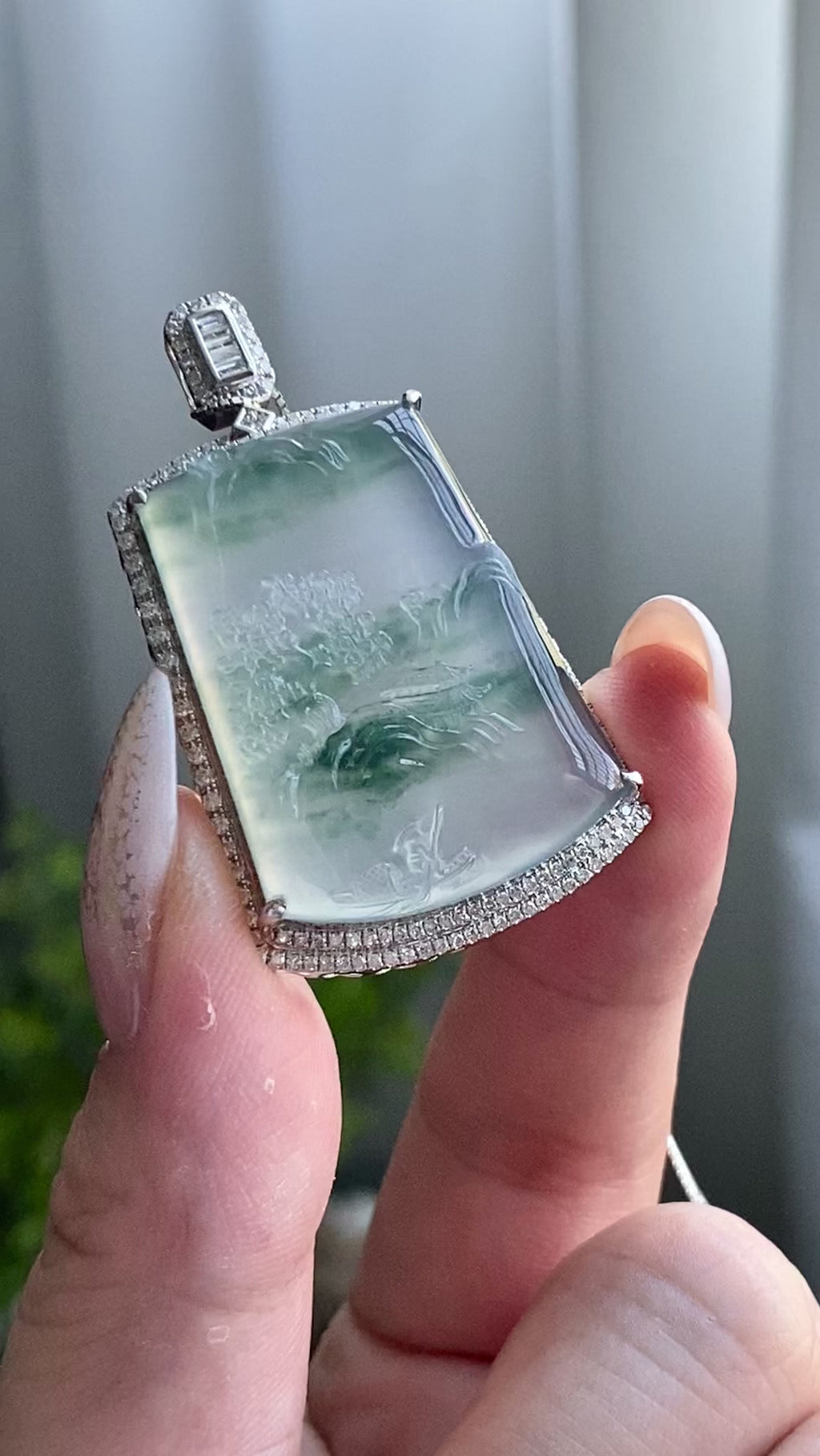 18k金钻镶冰种飘花山水牌吊坠（yc205075）