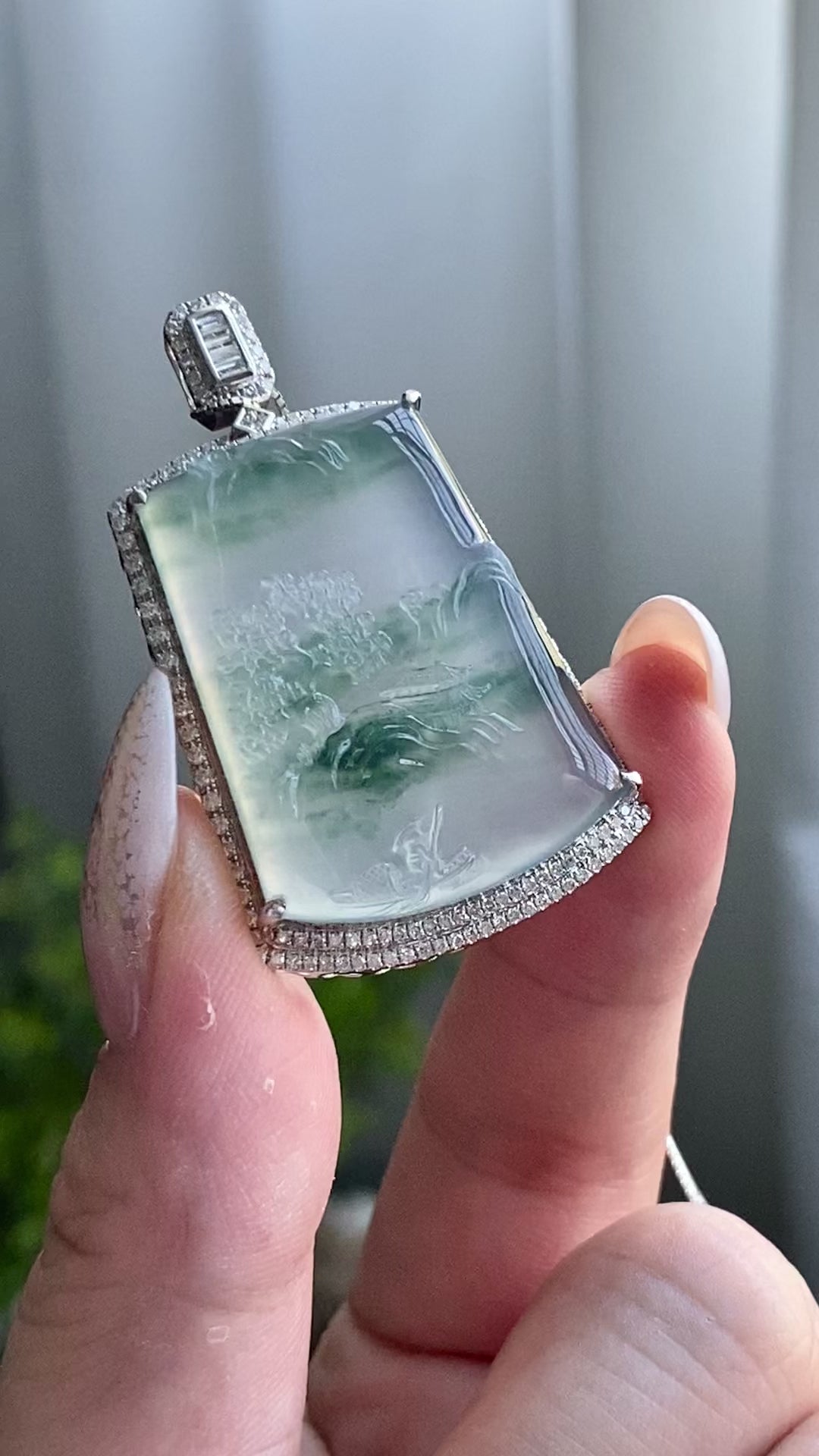 18k金钻镶冰种飘花山水牌吊坠（yc205075）