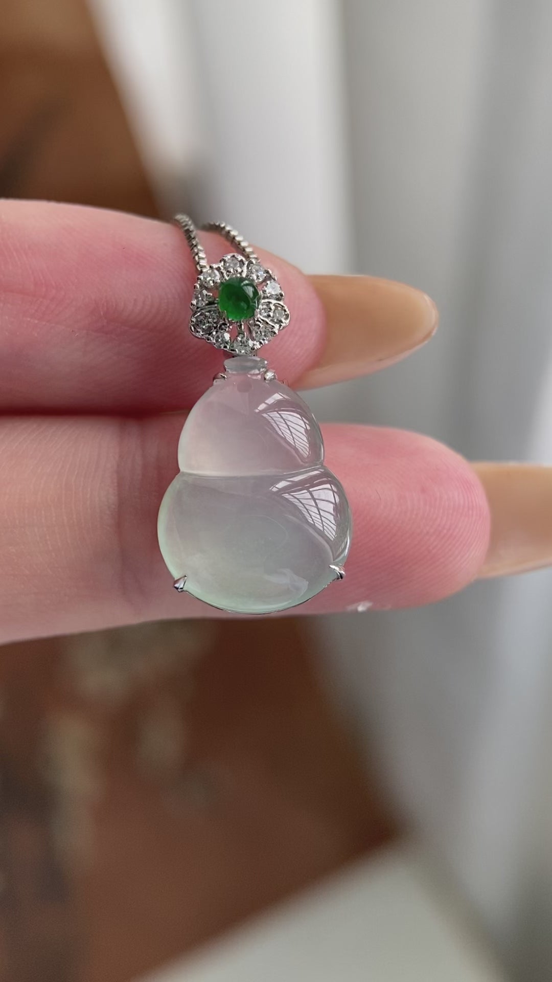 18k金钻镶冰种淡晴底葫芦吊坠（yc224543）