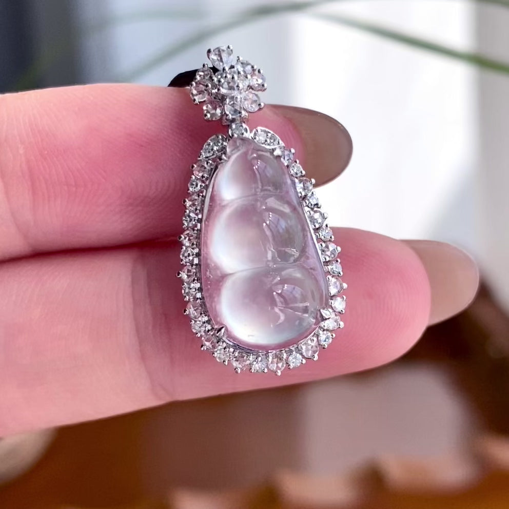 18k金钻镶冰玻种白月光福豆吊坠（yc256127）